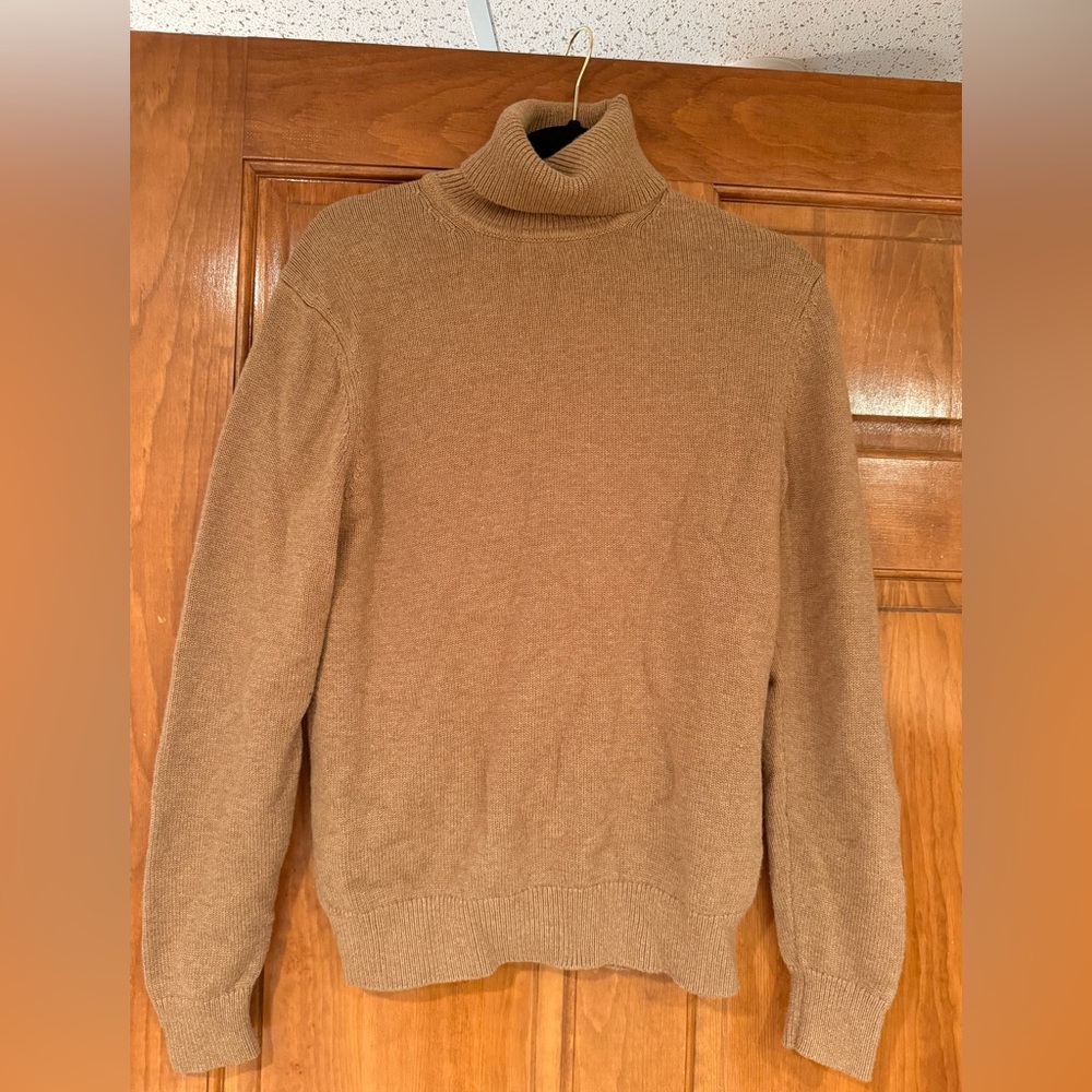 Michael Kors turtle neck.  Like new - never worn